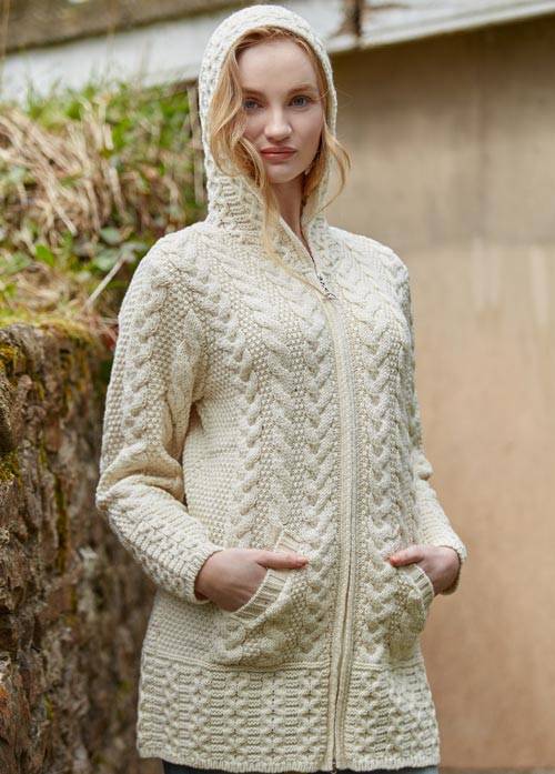 HOODED COAT WITH CELTIC KNOT ZIPPER HD4025