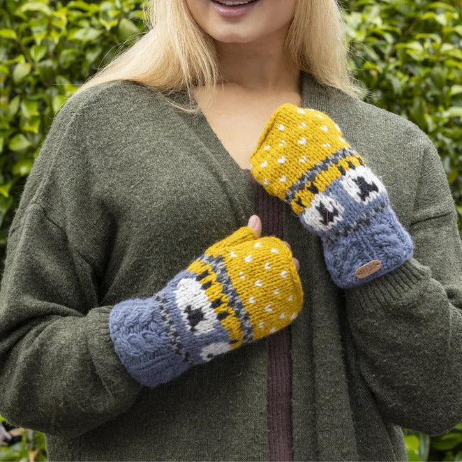Aran Cable Sheep Handwarmers