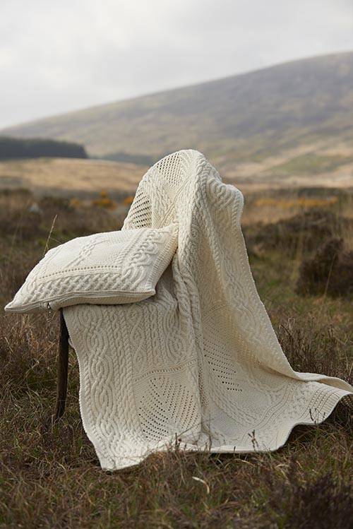 FAIRY TREE THROW X4710