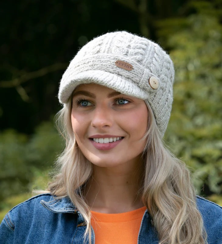 aran-cable-peak-hat-oatmeal