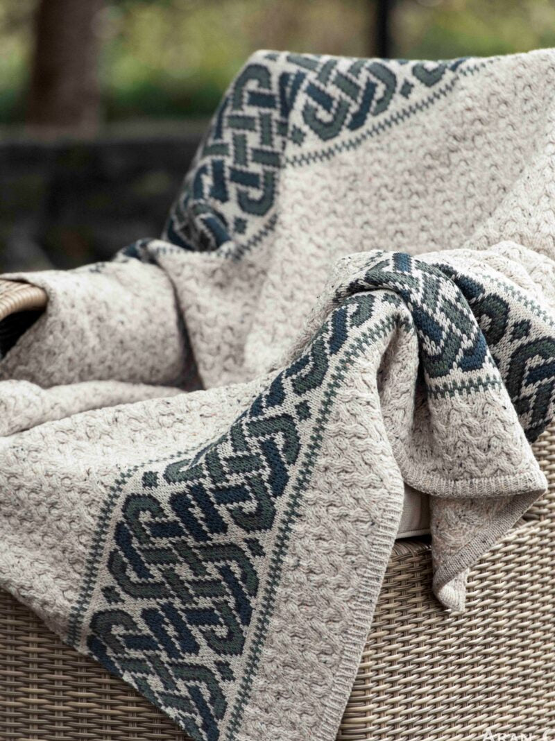 CELTIC JACQUARD THROW X5098